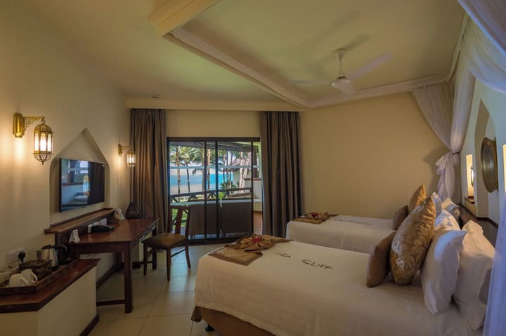 Sea Cliff Resort & Spa