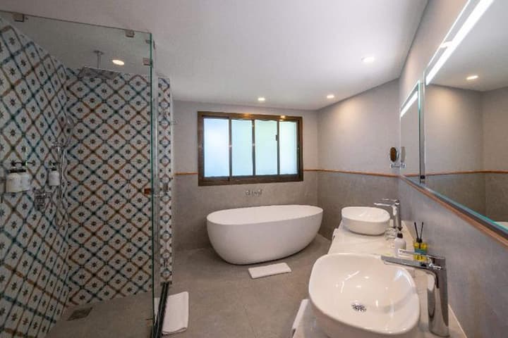 Sea Cliff Resort & Spa