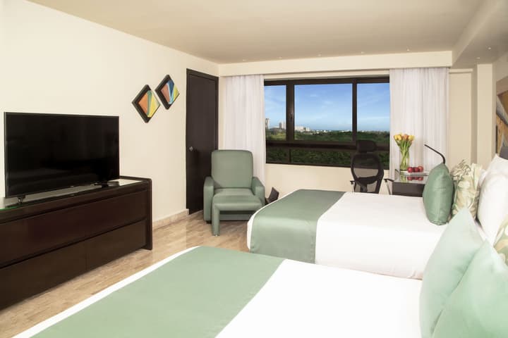 Smart Cancun The Urban Oasis