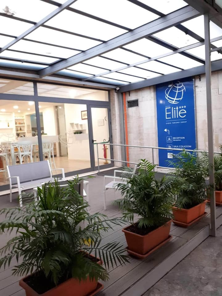 Hotel Elite