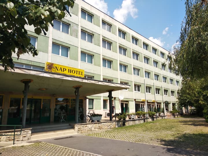 Nap Hotel