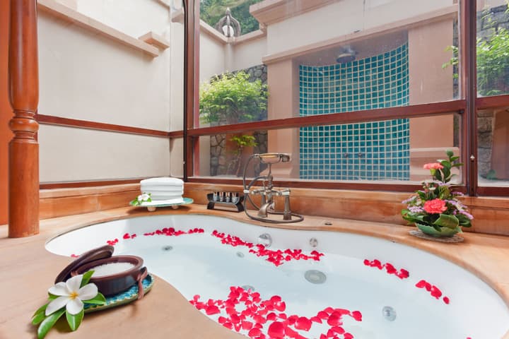 Diamond Cliff Resort & Spa, Patong Beach