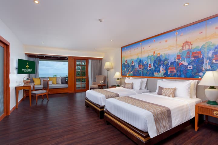 Diamond Cliff Resort & Spa, Patong Beach