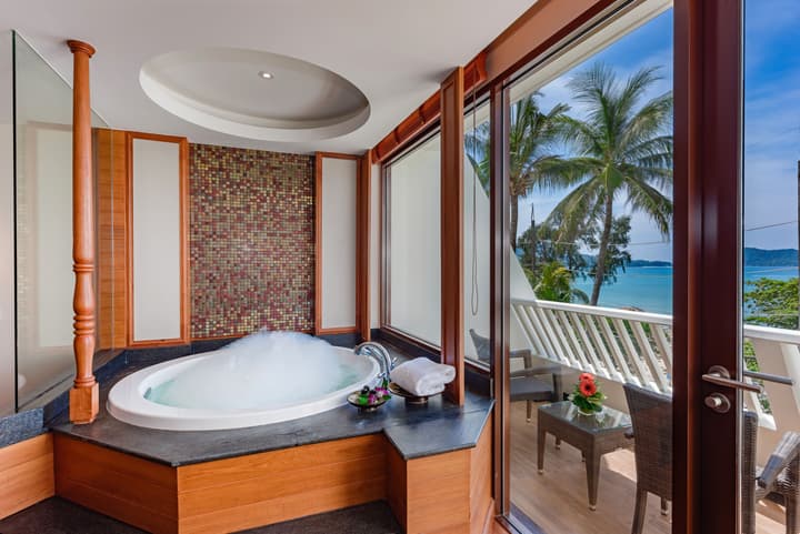 Diamond Cliff Resort & Spa, Patong Beach