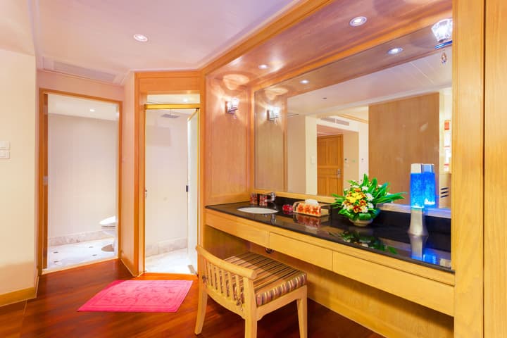 Diamond Cliff Resort & Spa, Patong Beach