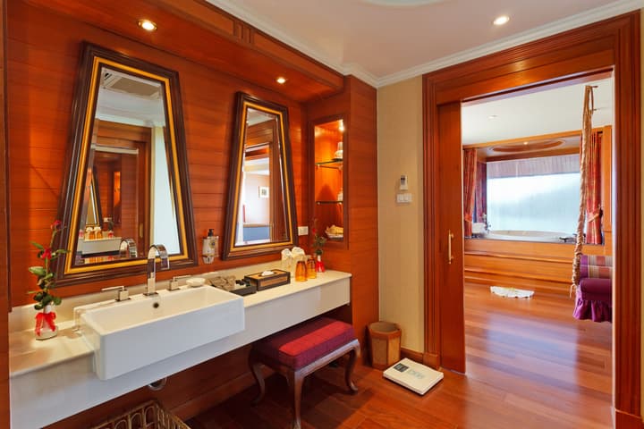 Diamond Cliff Resort & Spa, Patong Beach