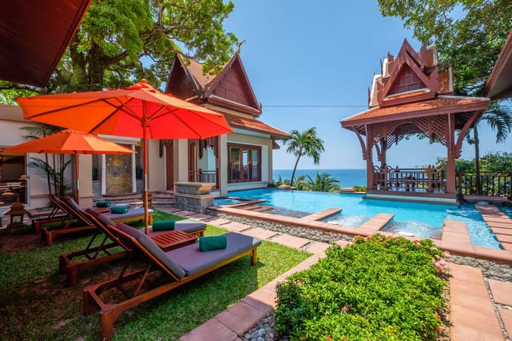 Diamond Cliff Resort & Spa, Patong Beach