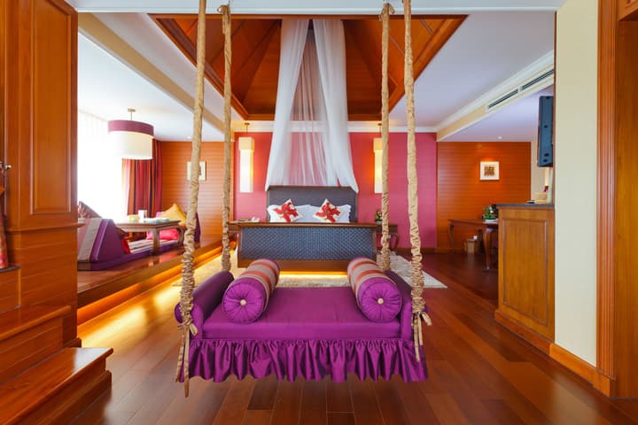 Diamond Cliff Resort & Spa, Patong Beach