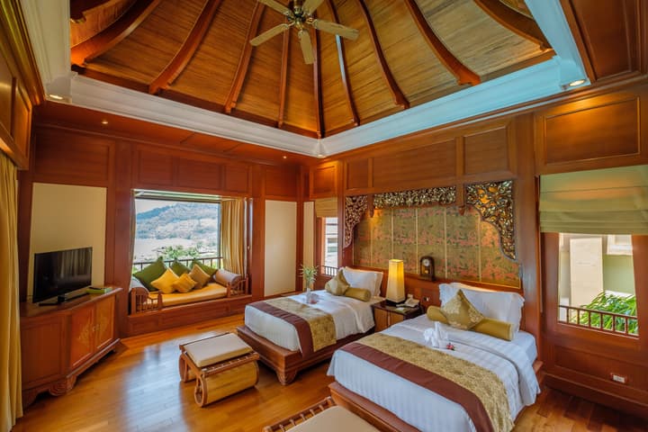 Diamond Cliff Resort & Spa, Patong Beach