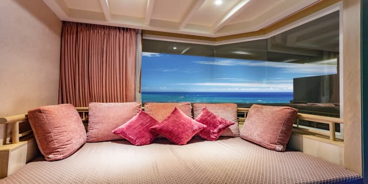Diamond Cliff Resort & Spa, Patong Beach