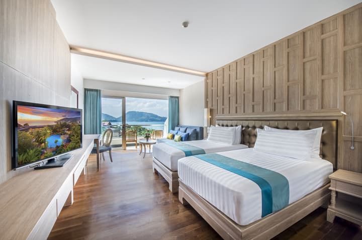 Diamond Cliff Resort & Spa, Patong Beach