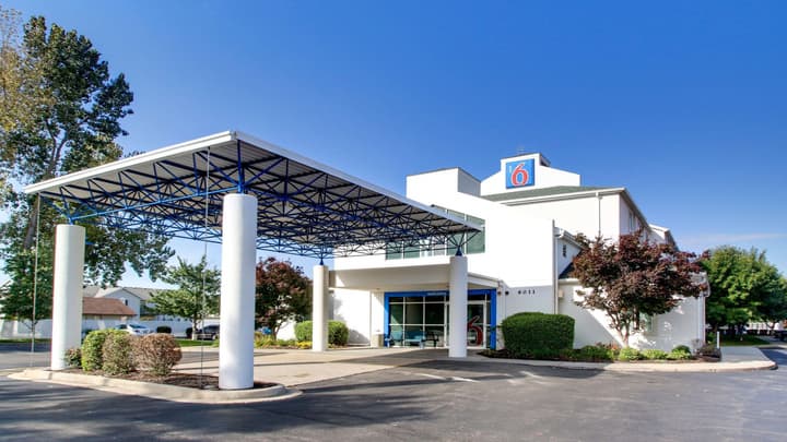 Motel 6 Springfield, IL
