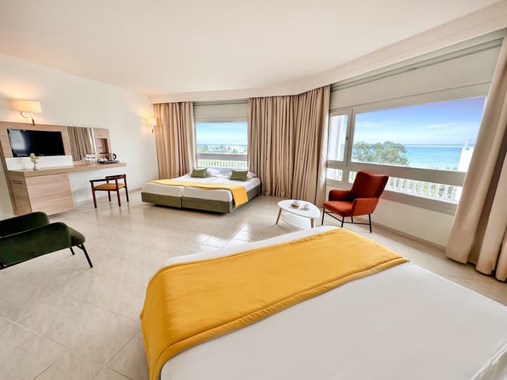 Hotel Sol Azur Beach