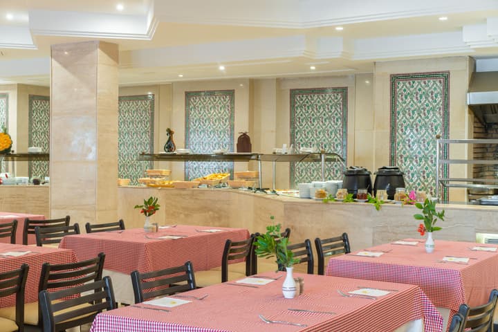 Hotel Sol Azur Beach