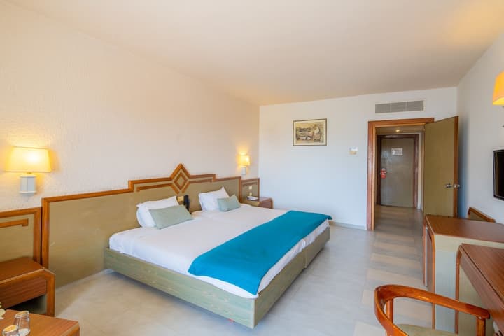 Hotel Sol Azur Beach