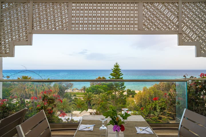 Hotel Sol Azur Beach