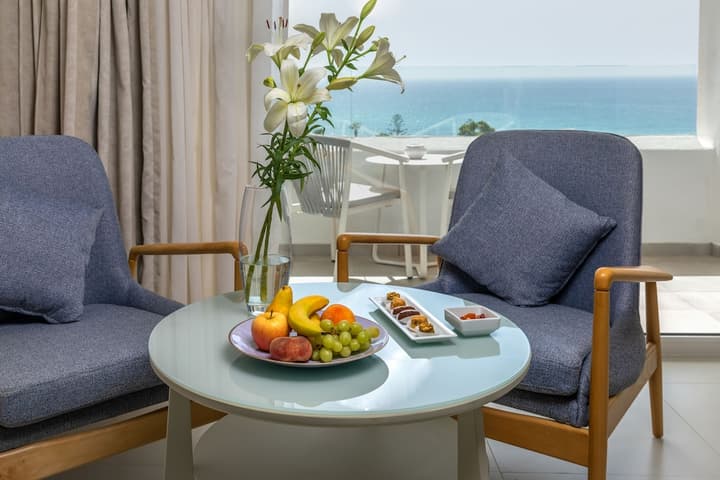 ROYAL AZUR Thalassa