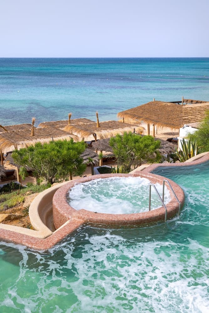 ROYAL AZUR Thalassa