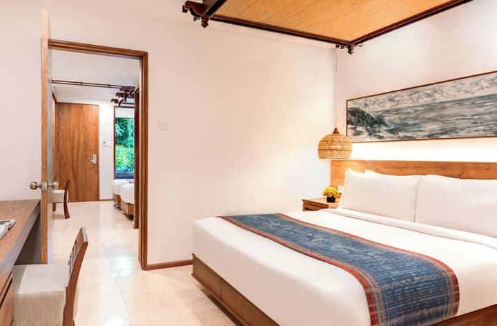 Legian Beach Hotel