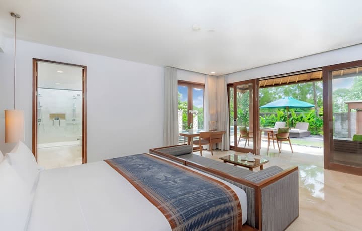 Legian Beach Hotel
