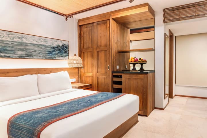 Legian Beach Hotel
