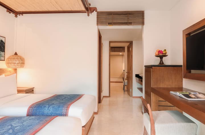 Legian Beach Hotel