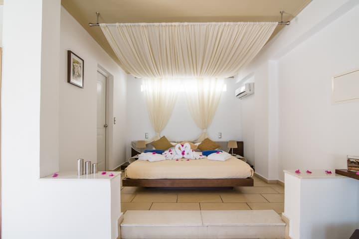 Hotel Antinea Suites & SPA