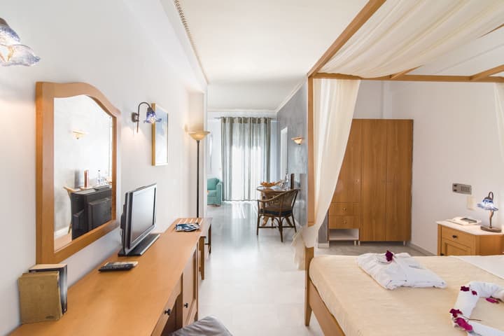 Hotel Antinea Suites & SPA