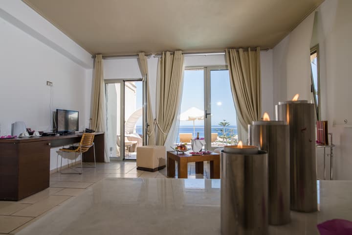 Hotel Antinea Suites & SPA