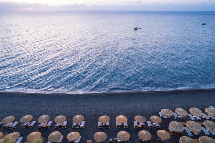 Kamari Beach Hotel
