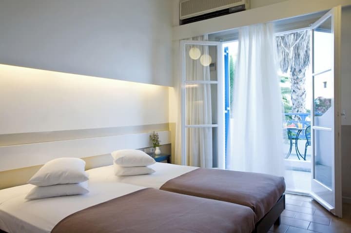 Kamari Beach Hotel