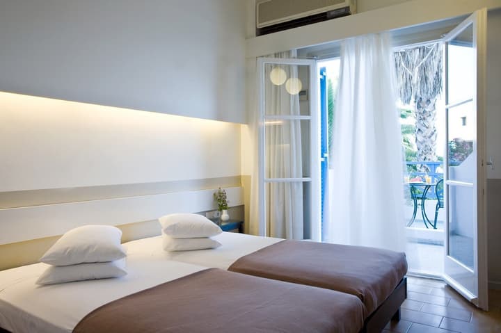 Kamari Beach Hotel