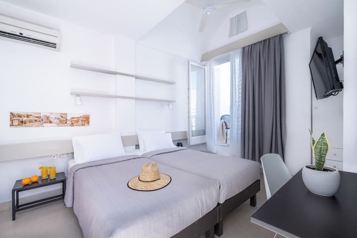 Kamari Beach Hotel