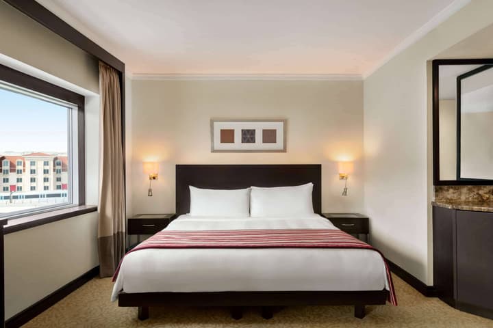 Ramada Plaza by Wyndham Dubai Deira