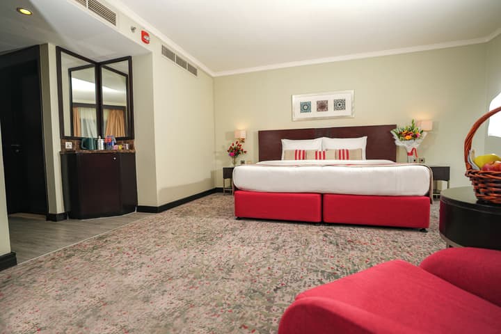 Ramada Plaza by Wyndham Dubai Deira