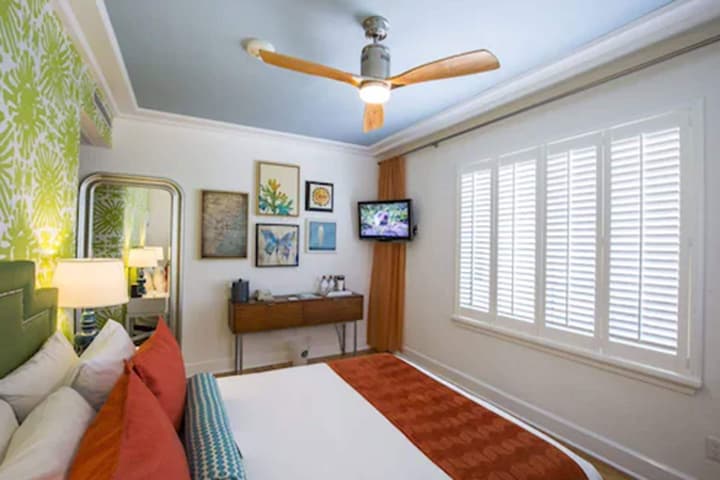 Circa 39 Miami Beach by IHG