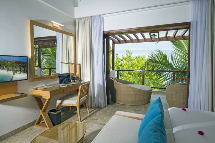Summer Island Maldives