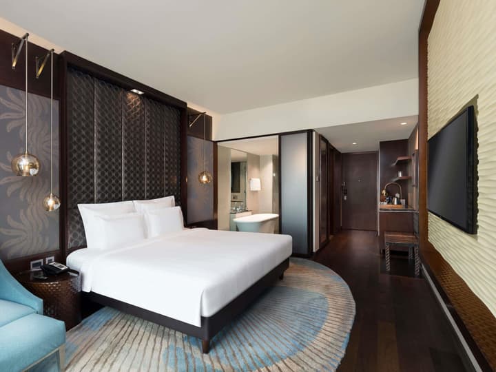 Pullman New Delhi Aerocity Hotel