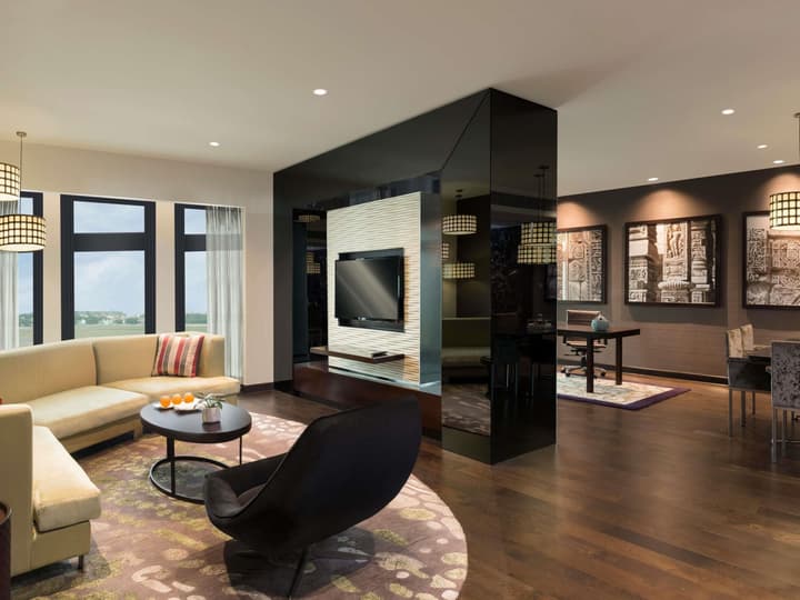 Pullman New Delhi Aerocity Hotel