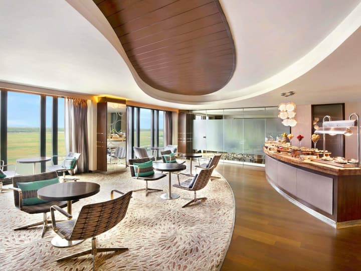 Pullman New Delhi Aerocity Hotel