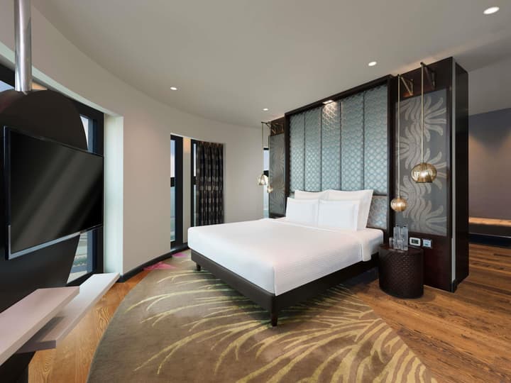 Pullman New Delhi Aerocity Hotel