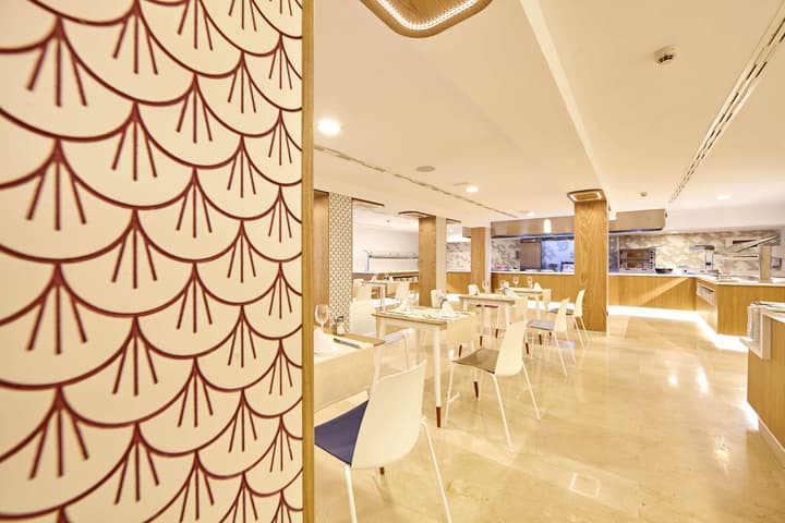 MLL Mediterranean Bay Hotel - Adults Only