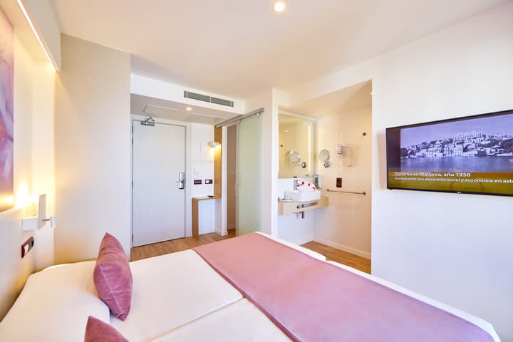 MLL Mediterranean Bay Hotel - Adults Only