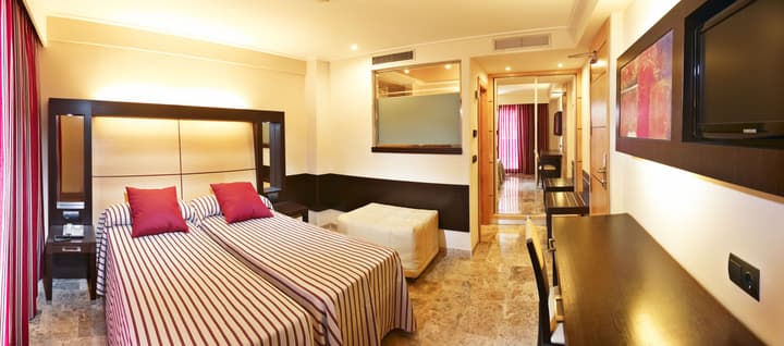 MLL Mediterranean Bay Hotel - Adults Only