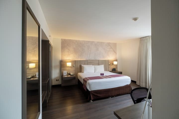 Aku Hotels