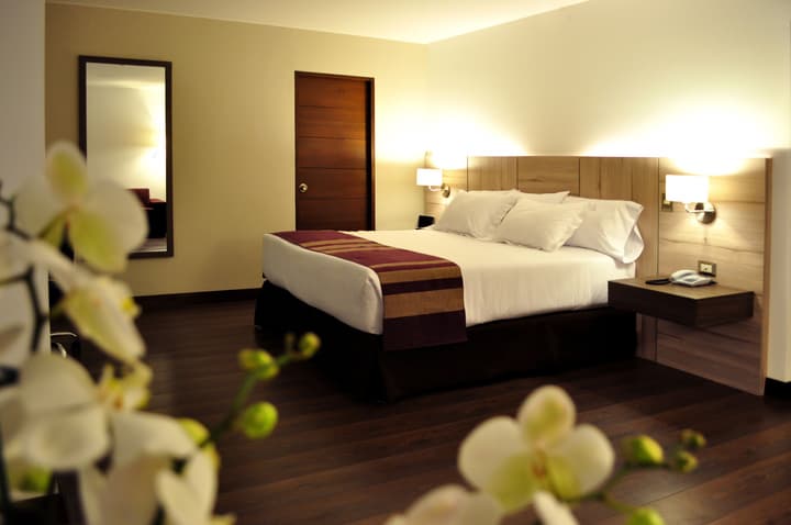 Aku Hotels