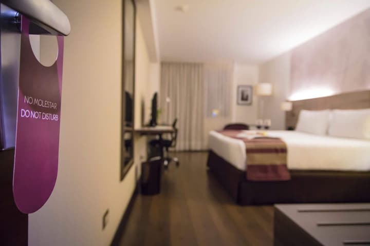 Aku Hotels