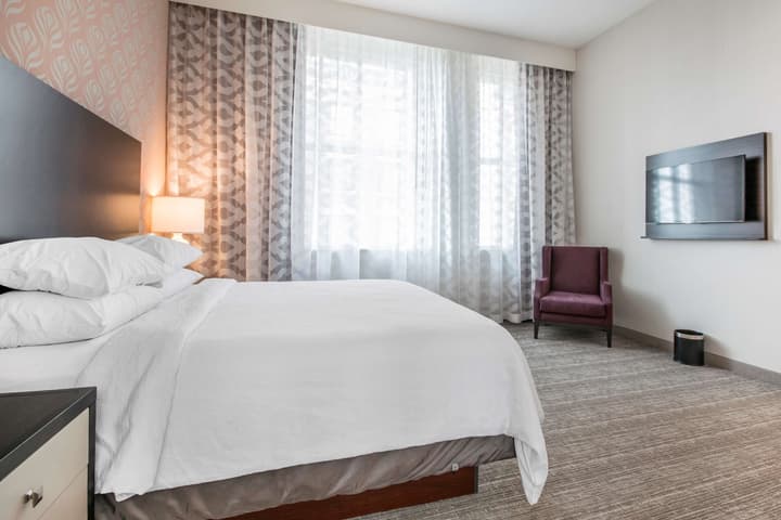 Embassy Suites Louisville Downtown