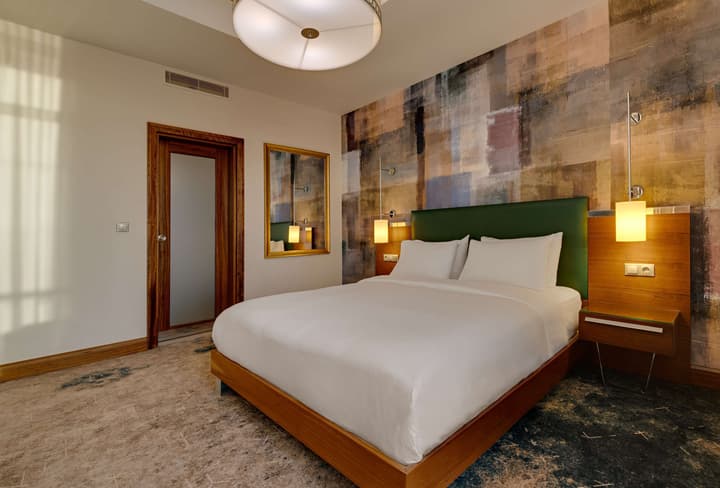 DoubleTree by Hilton Hotel Van