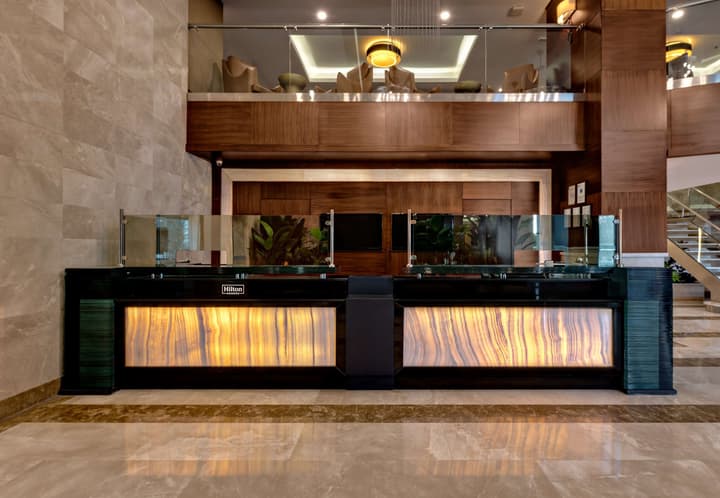 DoubleTree by Hilton Hotel Van